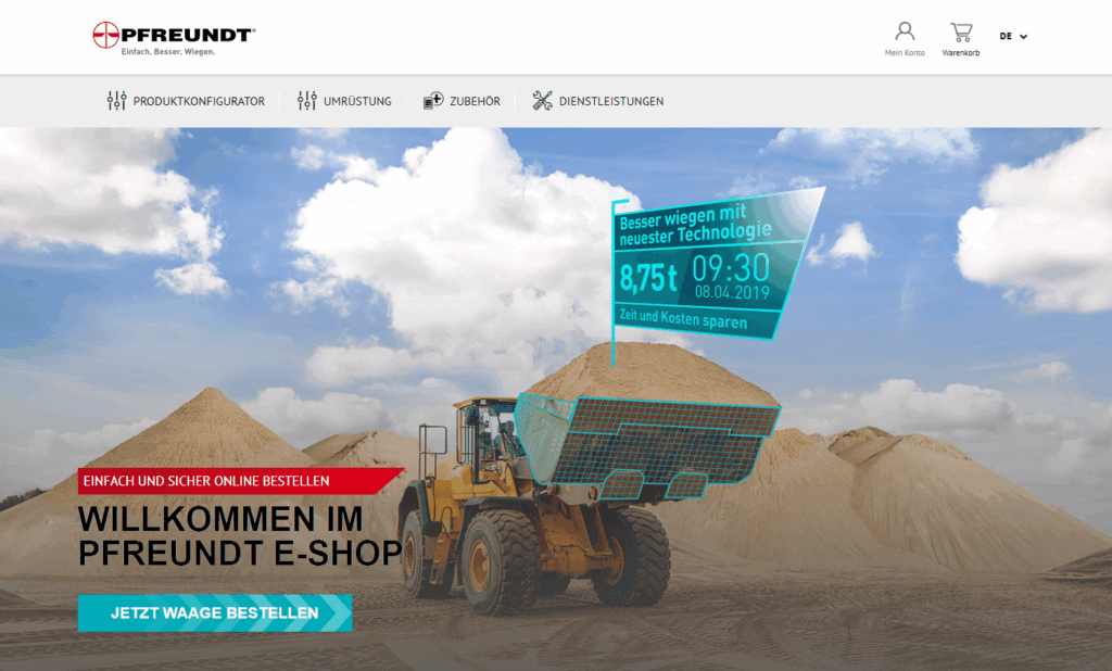 Pfreundt Radladerwaage beim Wiegen von Sand mit digitalem Display. Optimierung von Zeit und Kosten im E-Shop entdecken.
